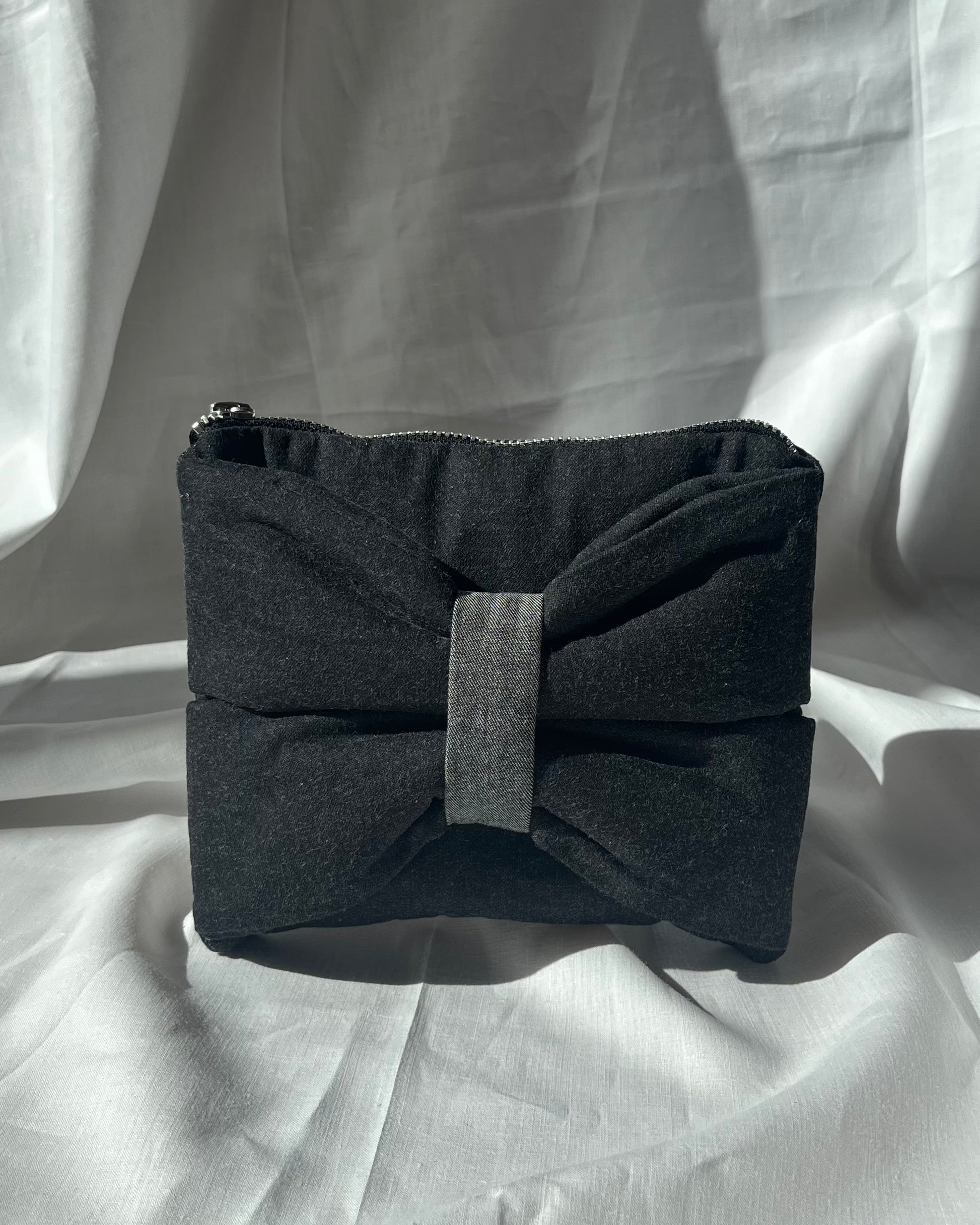 The Bow Bag – Charcoal