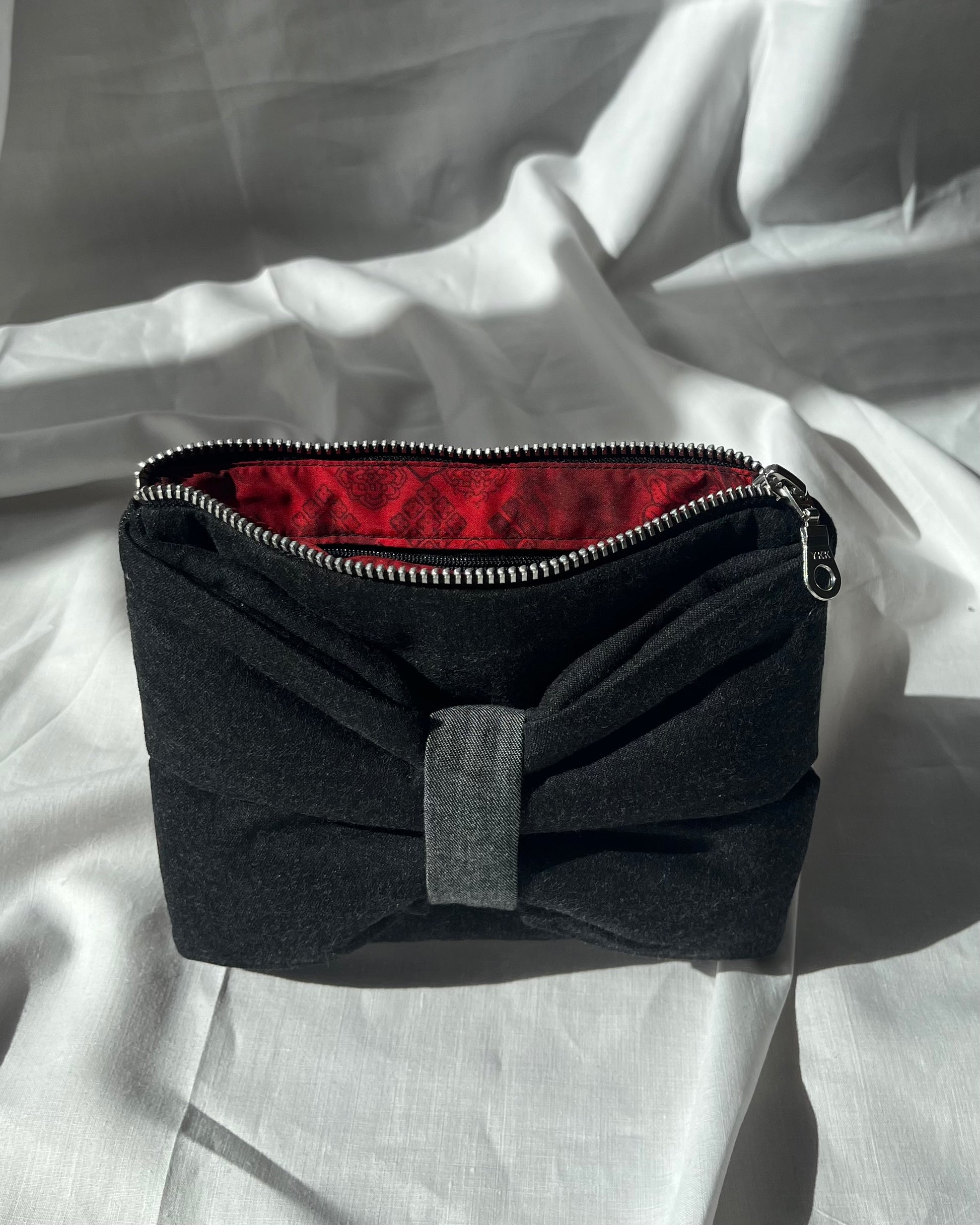 The Bow Bag – Charcoal
